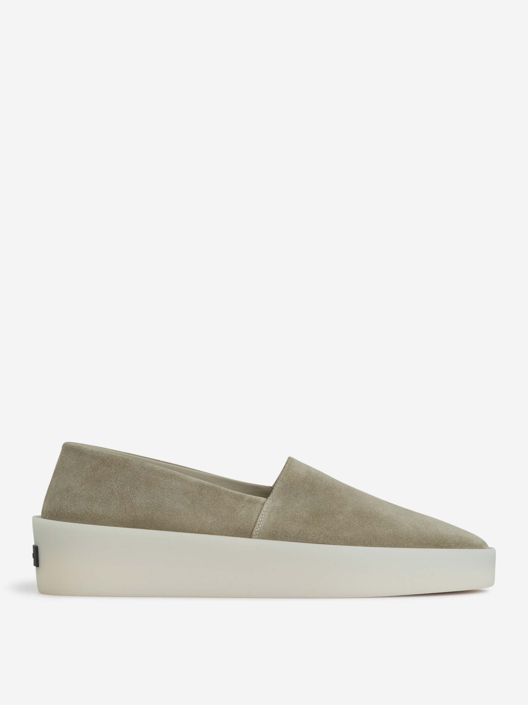 Fear of God Alpargatas Piel Ante color Gris Piedra sku 613-000443 02 - Foto 1