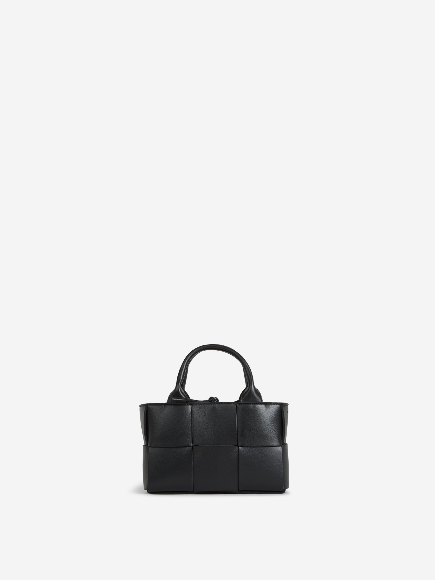 Bottega Veneta Bolso Mano Arco Tote Mini color Negro sku 810-007796 01 - Foto 1