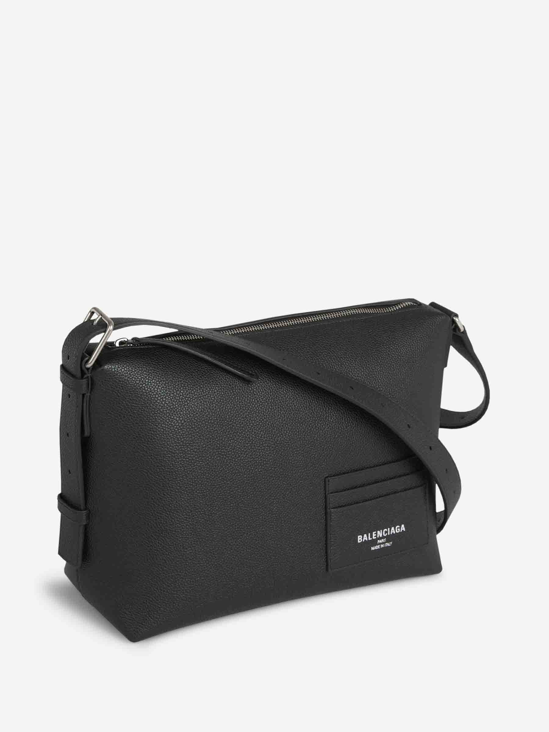 Balenciaga Bolso Messenger Piel color Negro sku 692-001897 01 - Foto 2