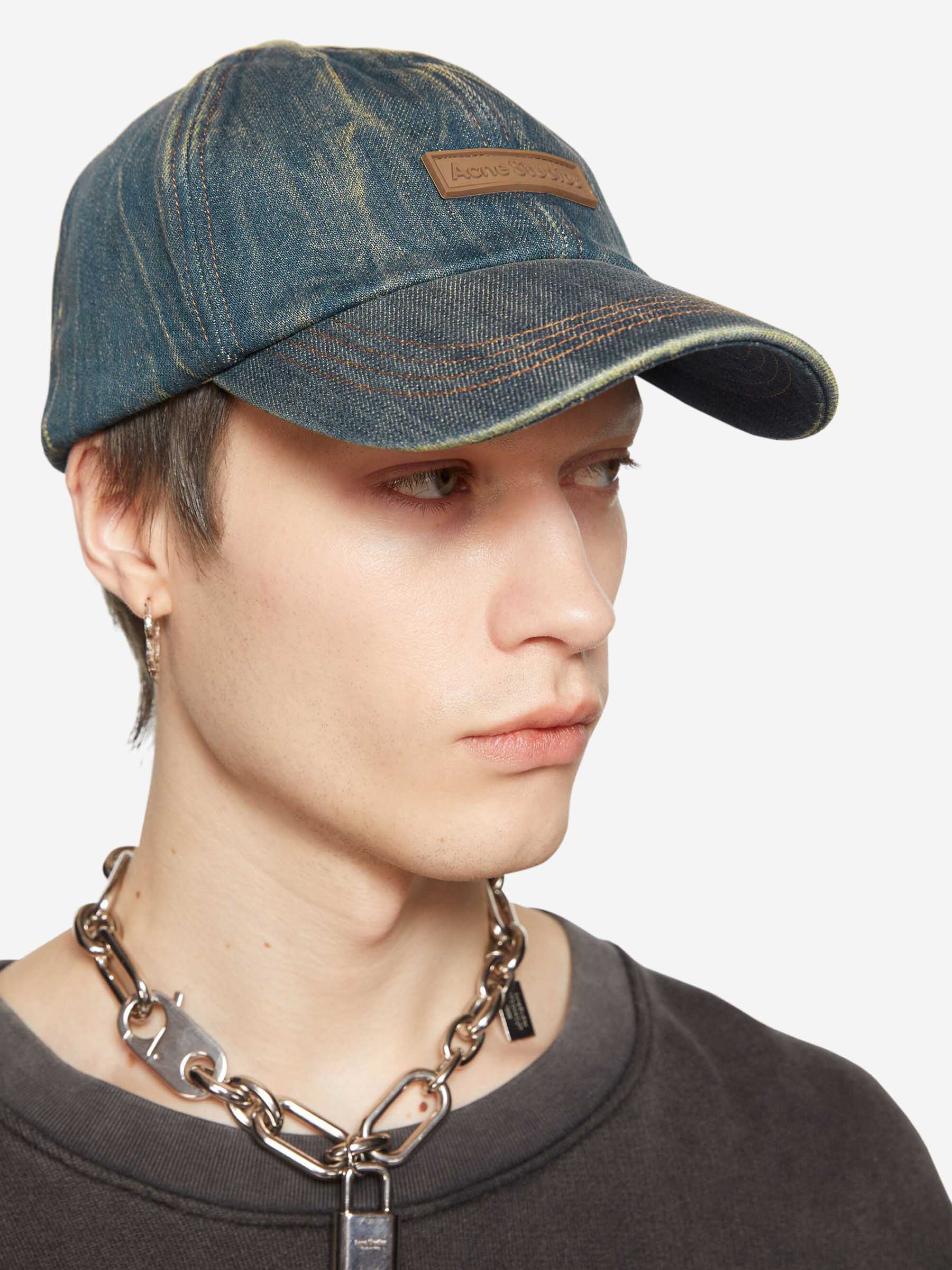 Acne Studios Gorra Logo Denim color Azul Denim Oscuro sku 695-001535 01 - Foto 2