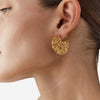 Paola Sighinolfi Pendientes Medium Icon Hoops color Dorado sku 850-001783 01 - Foto 2