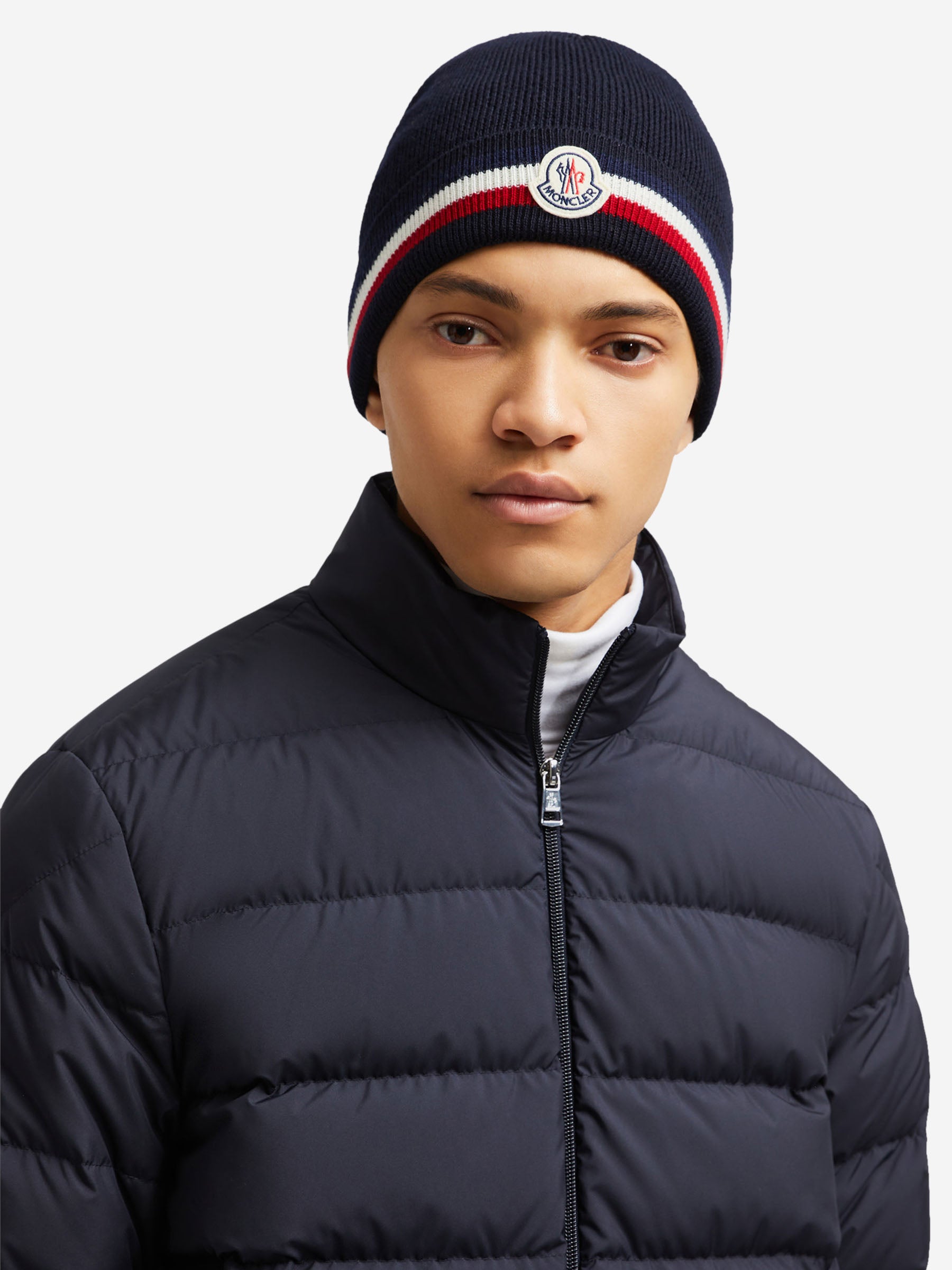 Moncler Gorro de Lana color Azul Marino sku 695-001631 01 - Foto 2