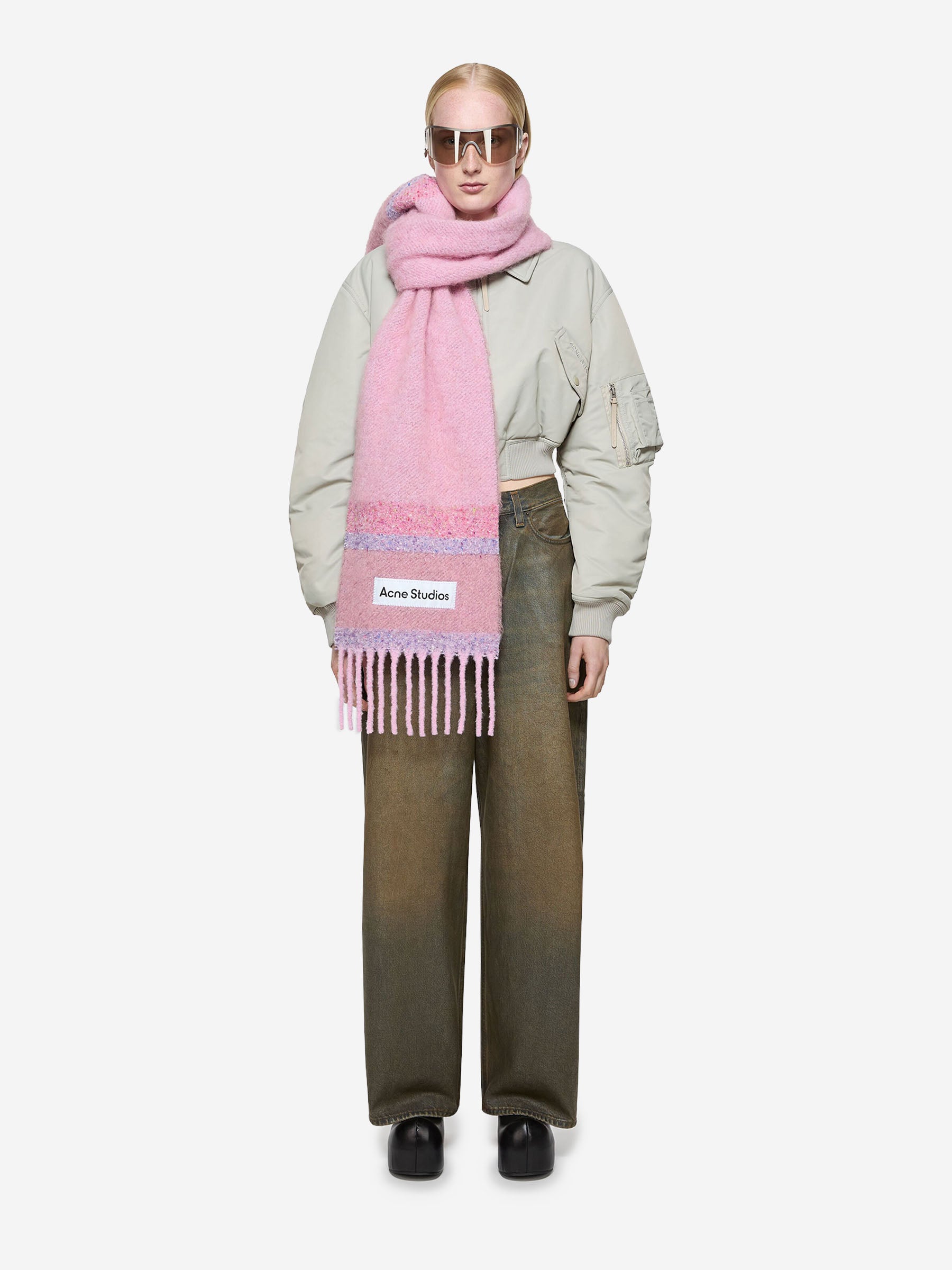 Acne Studios Bufanda Alpaca Motivo Rayas color Rosa sku 840-000772 01 - Foto 2